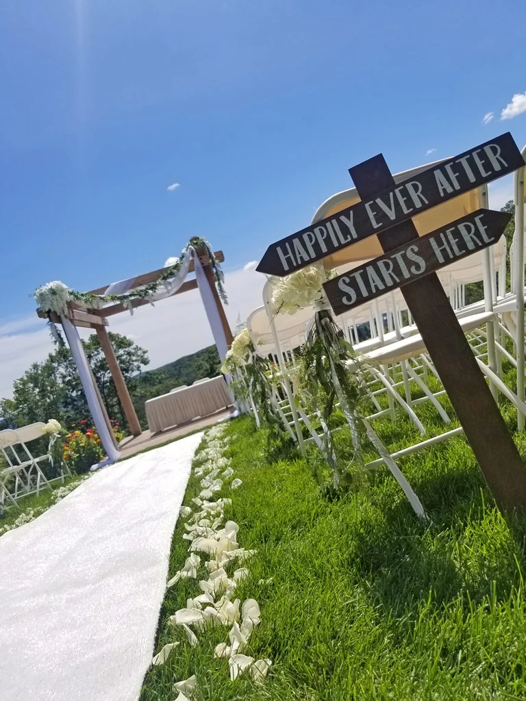 Montreal Outdoor Wedding Ceremony Rustic Flower Details Decorations Rentals Hotel Spa Mont Gabriel
