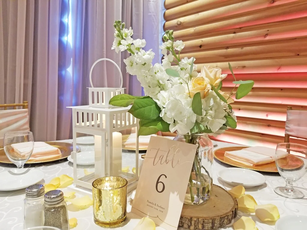 Montreal Wedding Reception Rustic Flower Centerpiece Decorations Rentals Hotel Spa Mont Gabriel