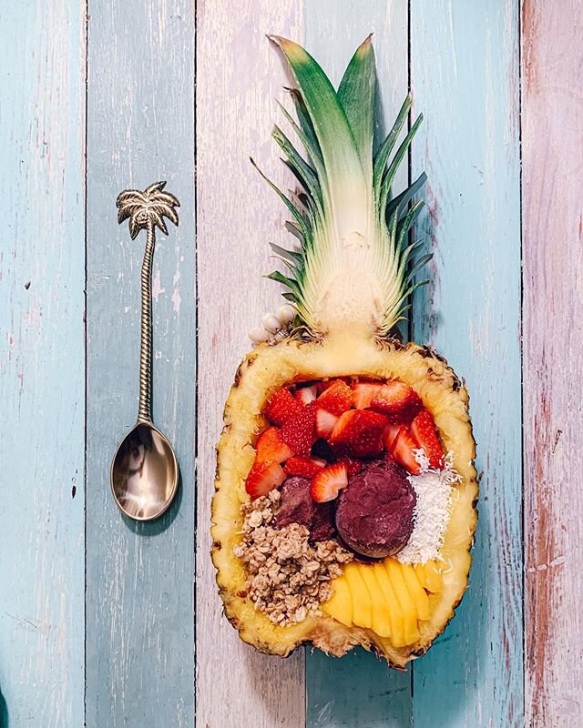 Must stay at home. Okay! No problem! We can still eat healthy and amazing!!!😍.
.
.
.
.
.
#homefood #pineapple #amazingfood #tropical #stayathome #healthyeating #acai #a&ccedil;a&iacute; #fitness #lovefood #ithinkyes #positivethinking #foodvibes #man