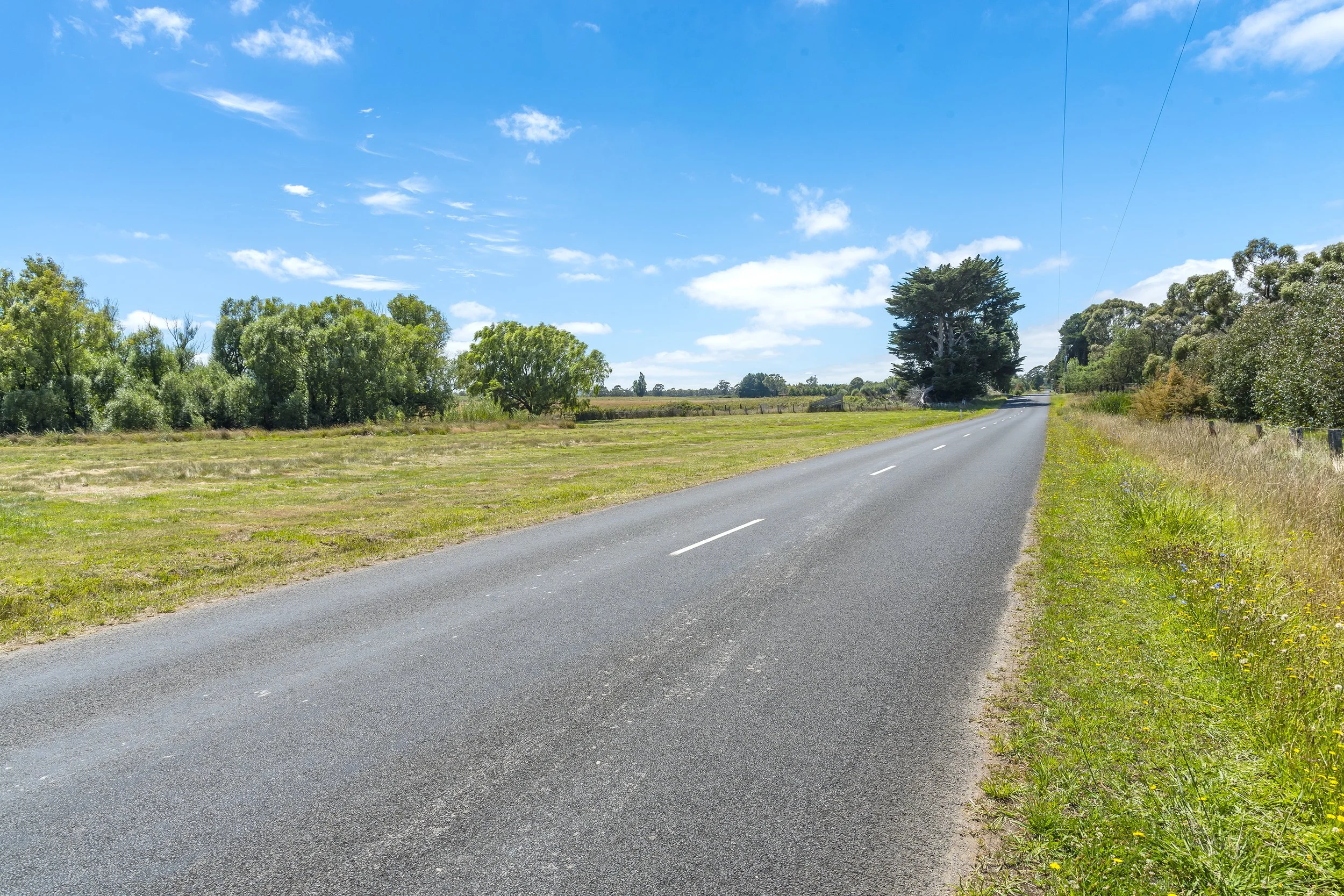 001_Open2view_ID861452-130_Russells_Road.jpg