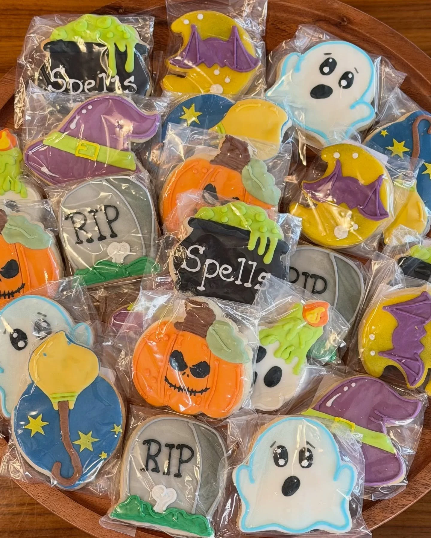 Spooky sugar cookies just in time for Halloween. Stop by and stock up on treats for a party, trick or treating or simply a yummy treat. #eatdrinkplaynice