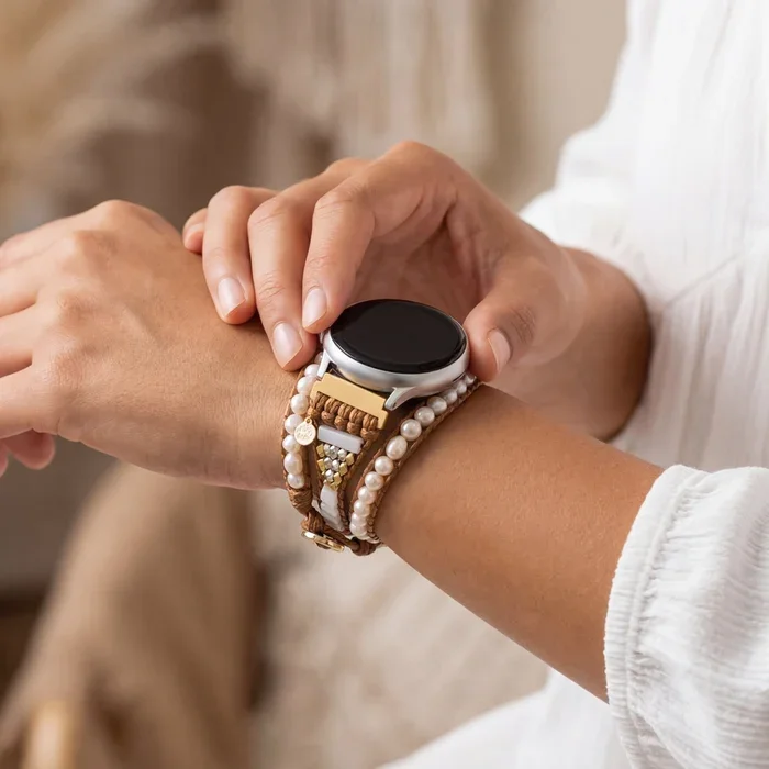 FreshwaterPearlSamsungGalaxyWatchStrap3_700x.webp