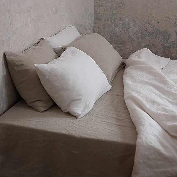 art group bed 1b.jpg