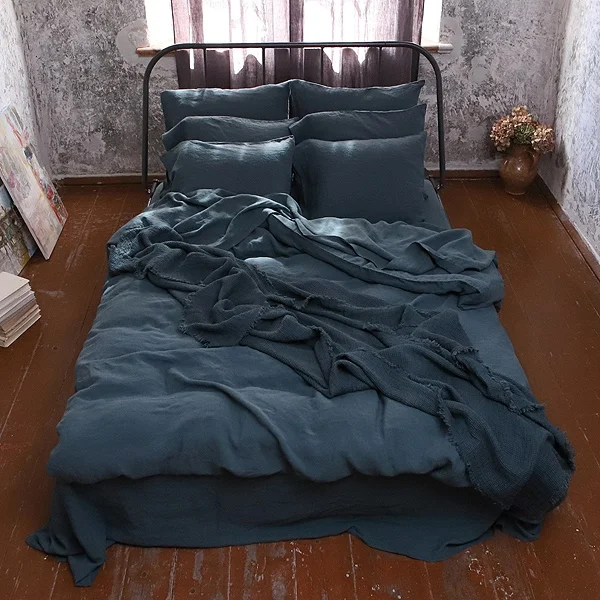 art group bed 11b.jpg