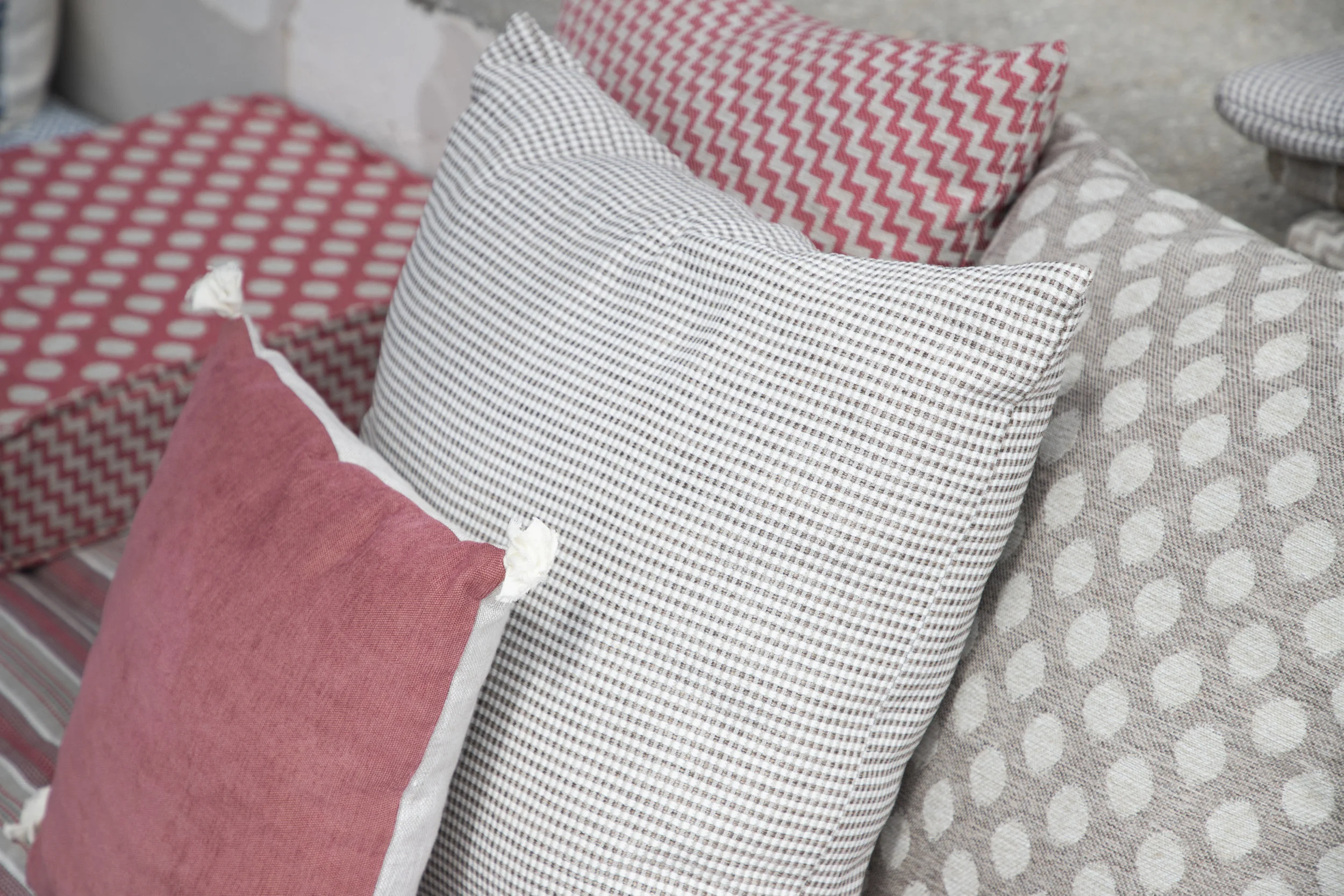 ARTGROUP_PILLOWS7.jpg