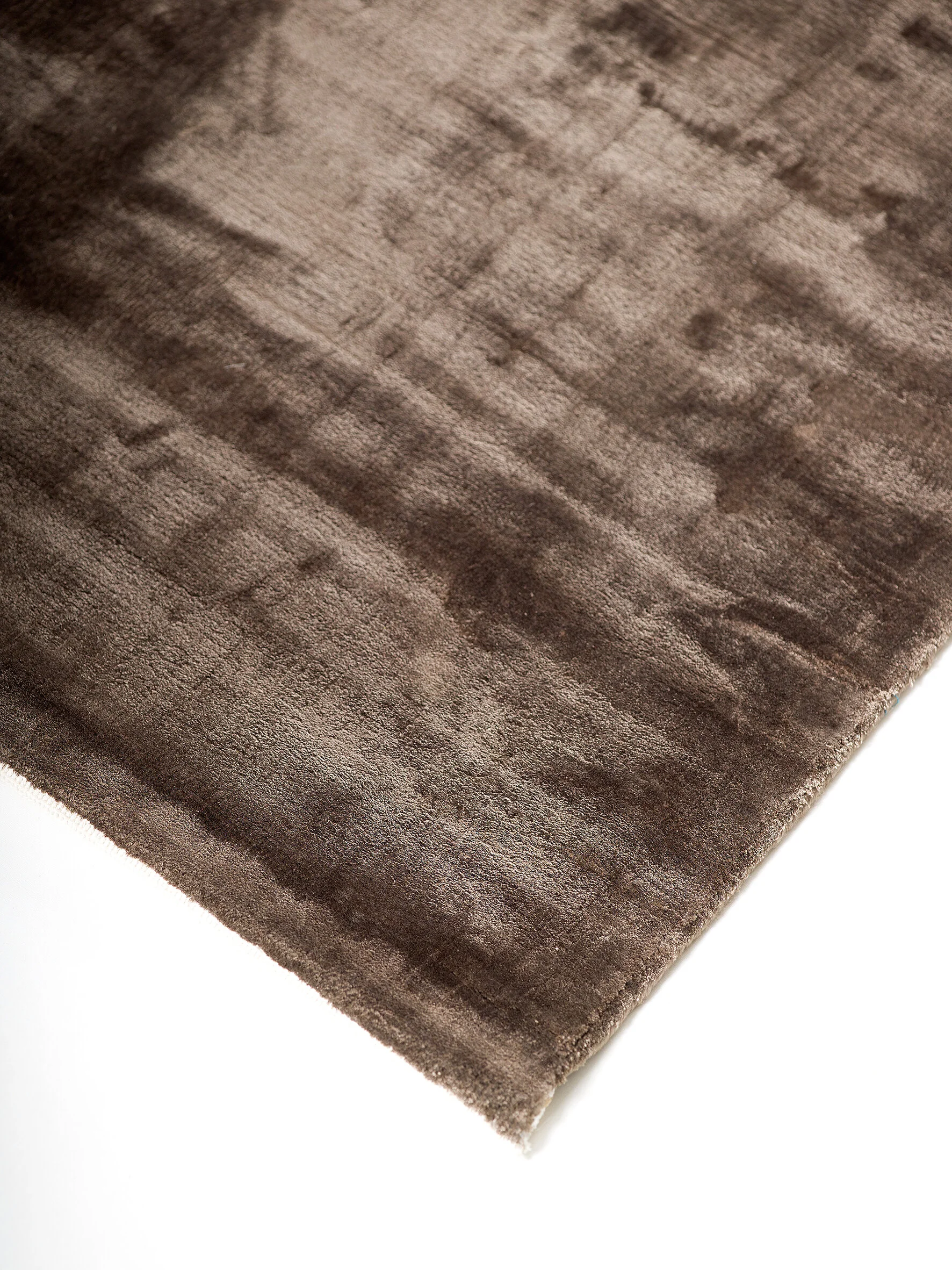 SMOOTH-RUG-TAUPE_1.jpg