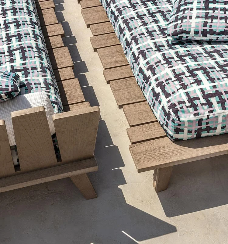 Rafael_sunbeds_d.jpg