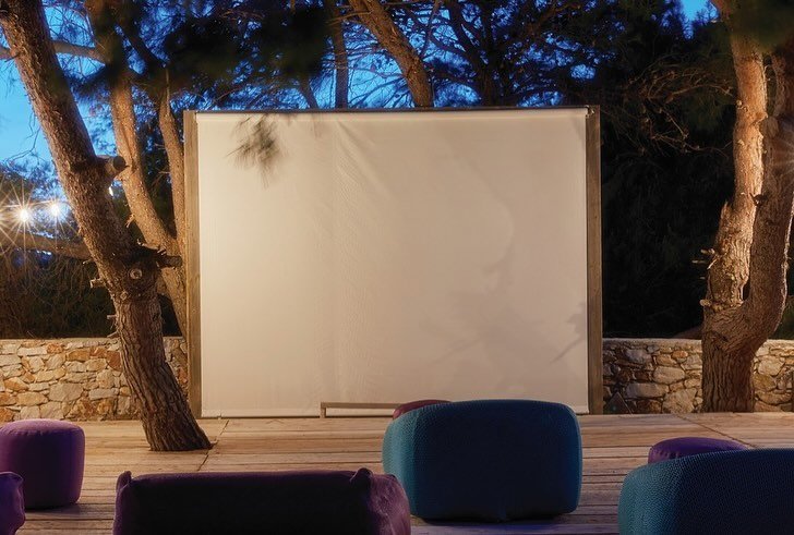 Gather &lsquo;round for a real good time under the open sky.
Let the movie magic begin!

#paolalentiofficial #deloudis #hometheaterdecor #outdoorcinema #homerenovation