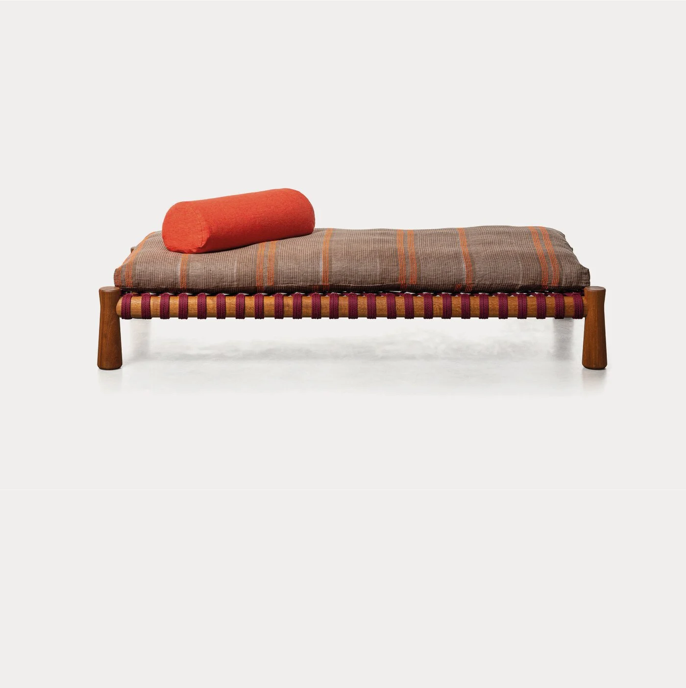 ART GROUP INTERIORS guna-charpoy-012x.jpg