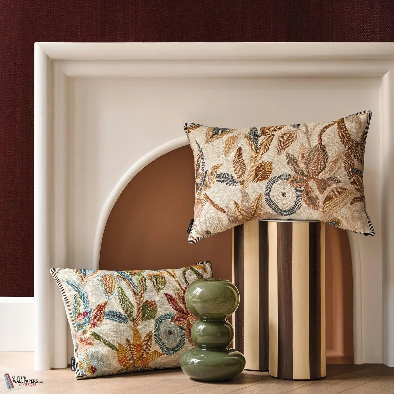 The-Lost-Garden-kussen-Casamance-selected-wallpapers_1800x1800.jpg