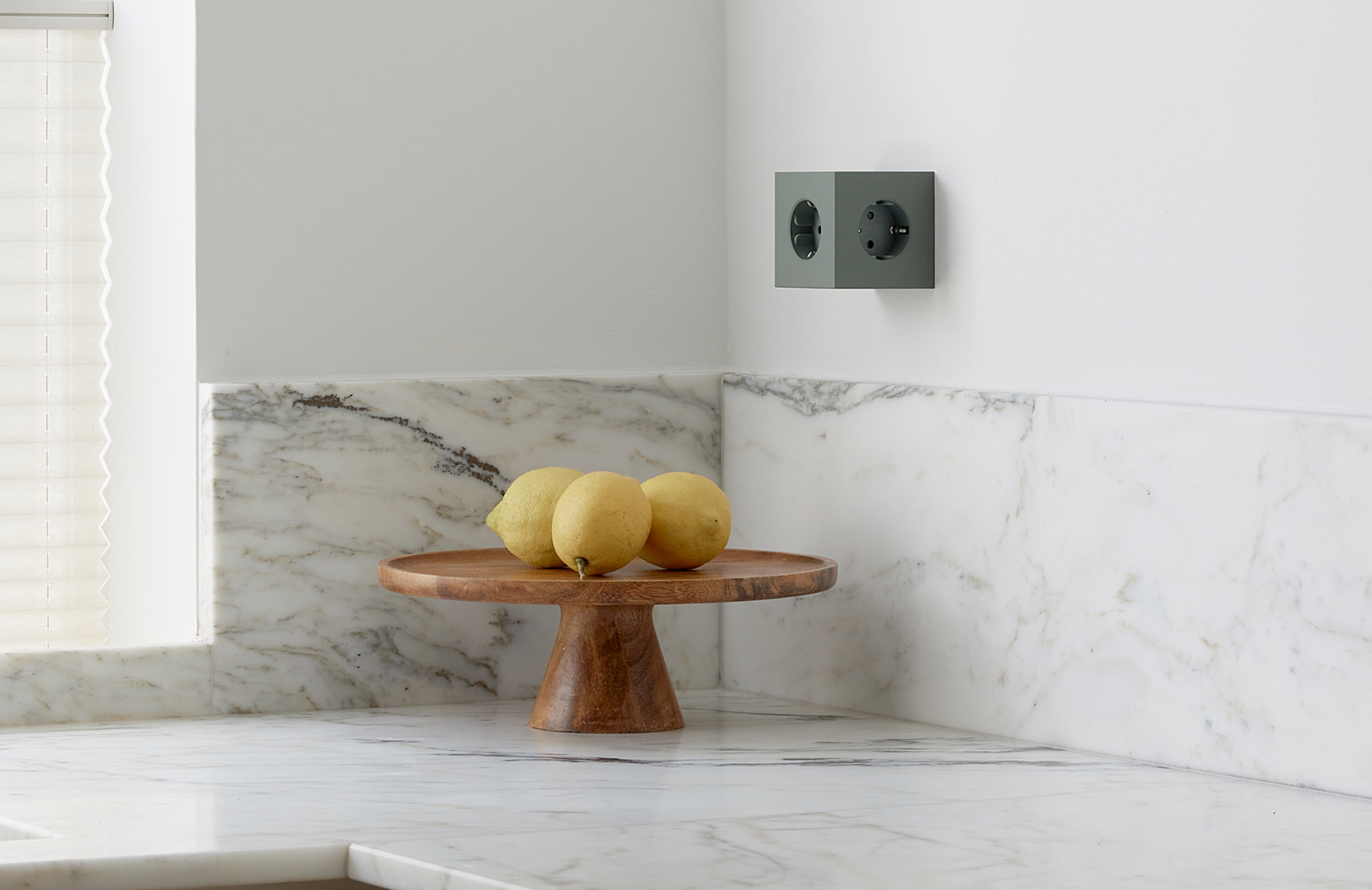 SQUARE 2 OAK GREEN 1 .png