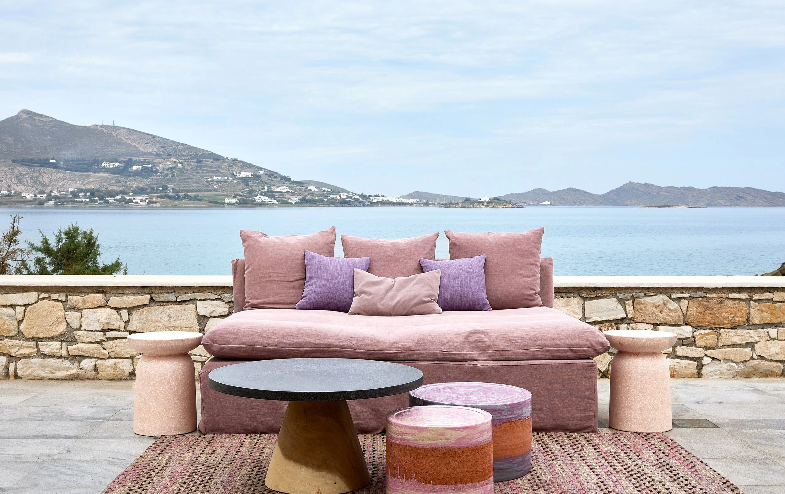 LINOVER ARMLESS SOFA