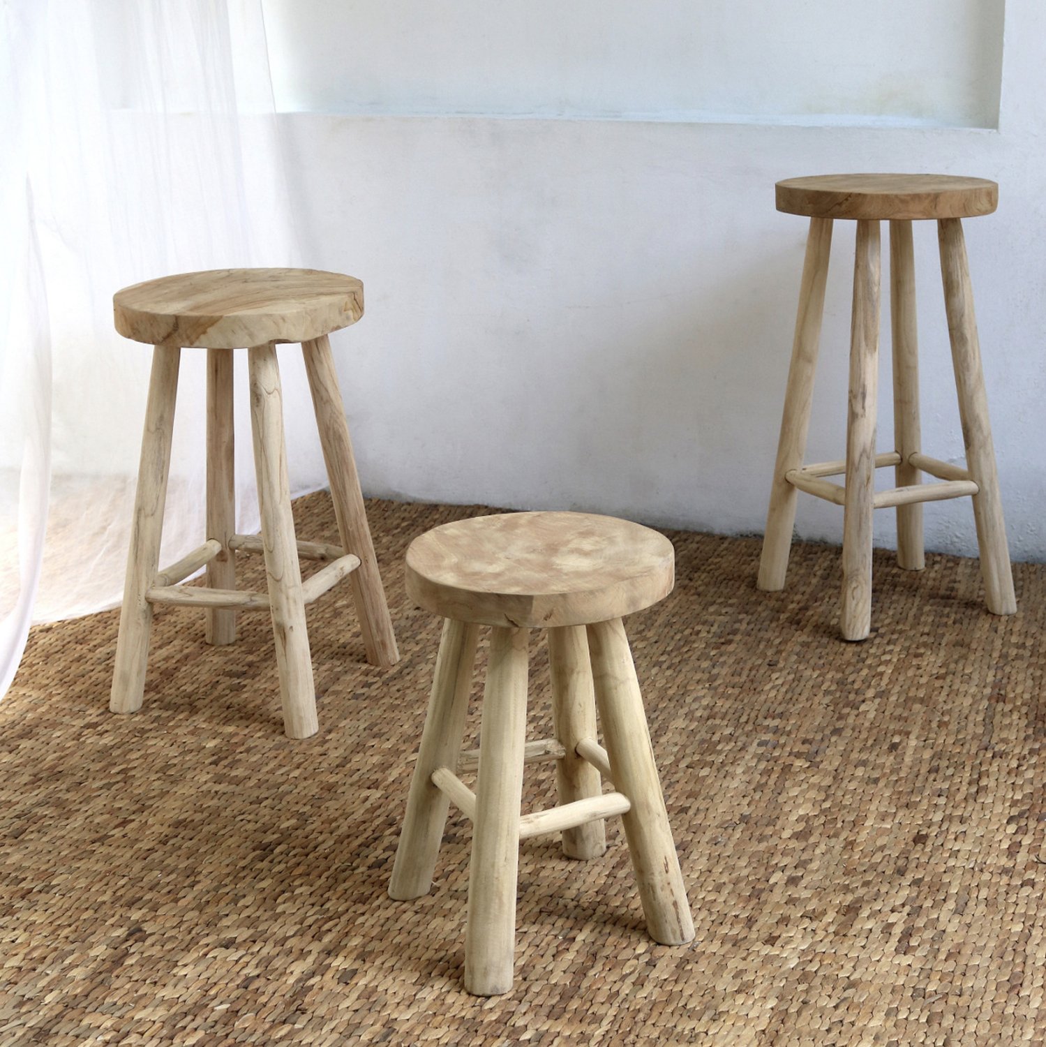 skampo-mpar-apo-teak-xylo-fysiko-mesaioy-3.jpg