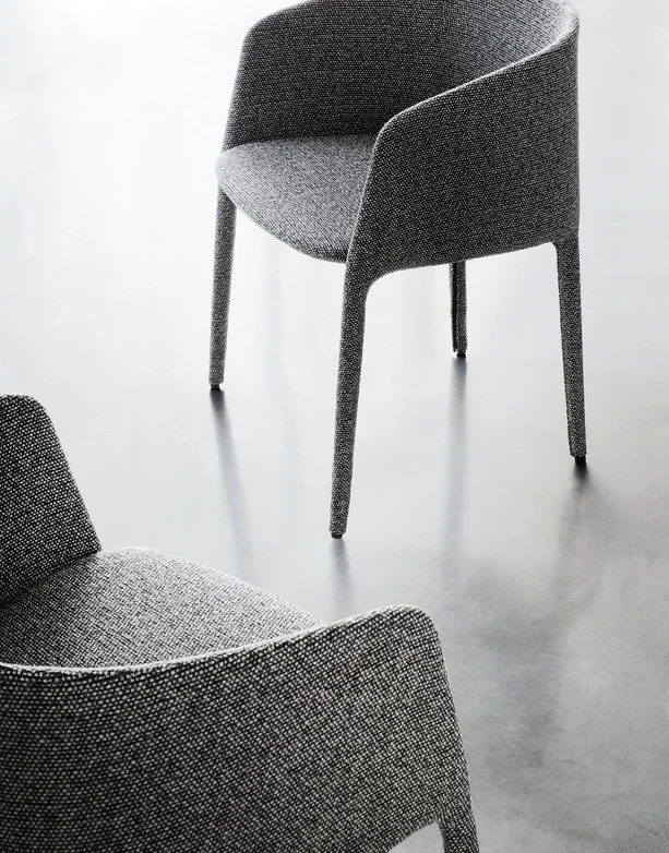 achille-armchair-lifestyle-21-mdfitalia-02~-~media--aa5d92e7--query.3b10a156.webp