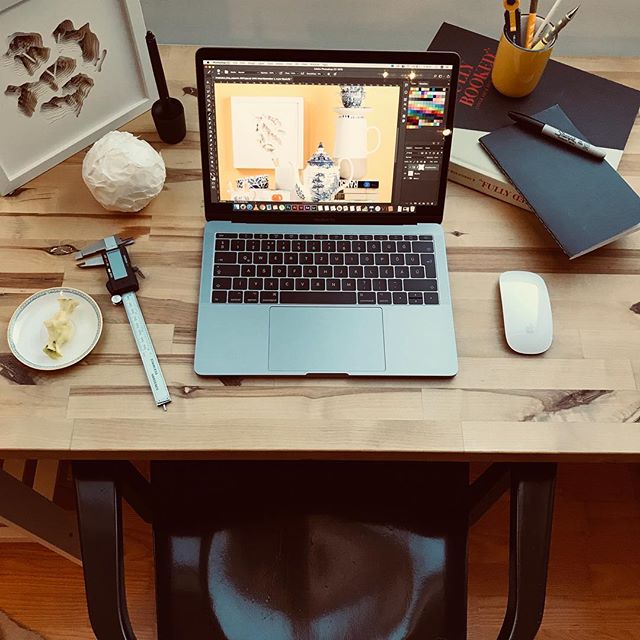 My beloved desk with some of my beloved tools! And @sharpie above all! #myworkspace #artphabet #graphicdesigner #designerlife #interiordesign #design #inspiration #gestaltenbooks #sharpie