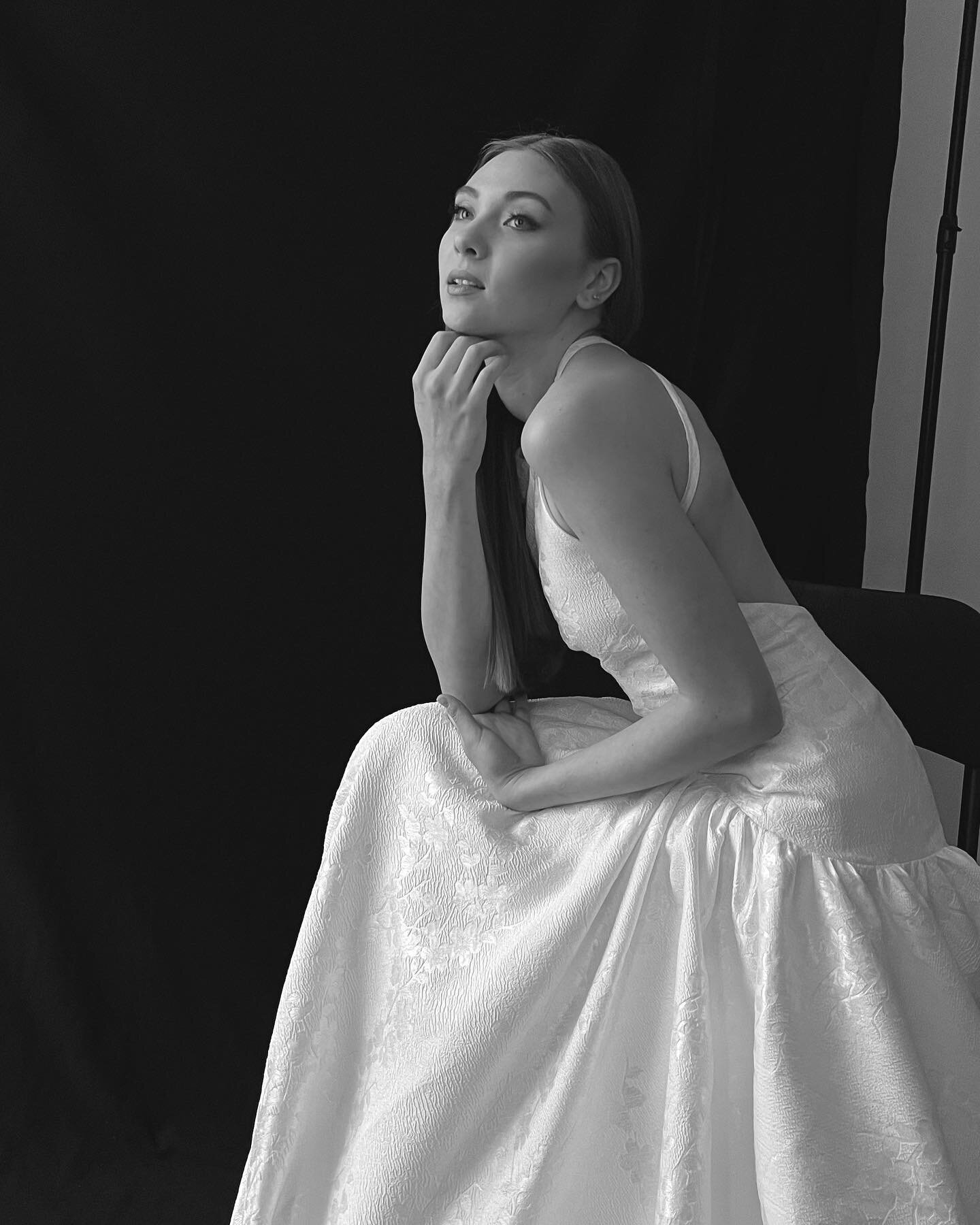 Lost My Heart 2023  @marie_mukarovska_dress 

#backstage #photography @malinaphotocz #muah @veronikamykolenko #model @anezkavankova 

#svatebnisezona2023 #svatebni #makeupbrno #nudemakeup #bride