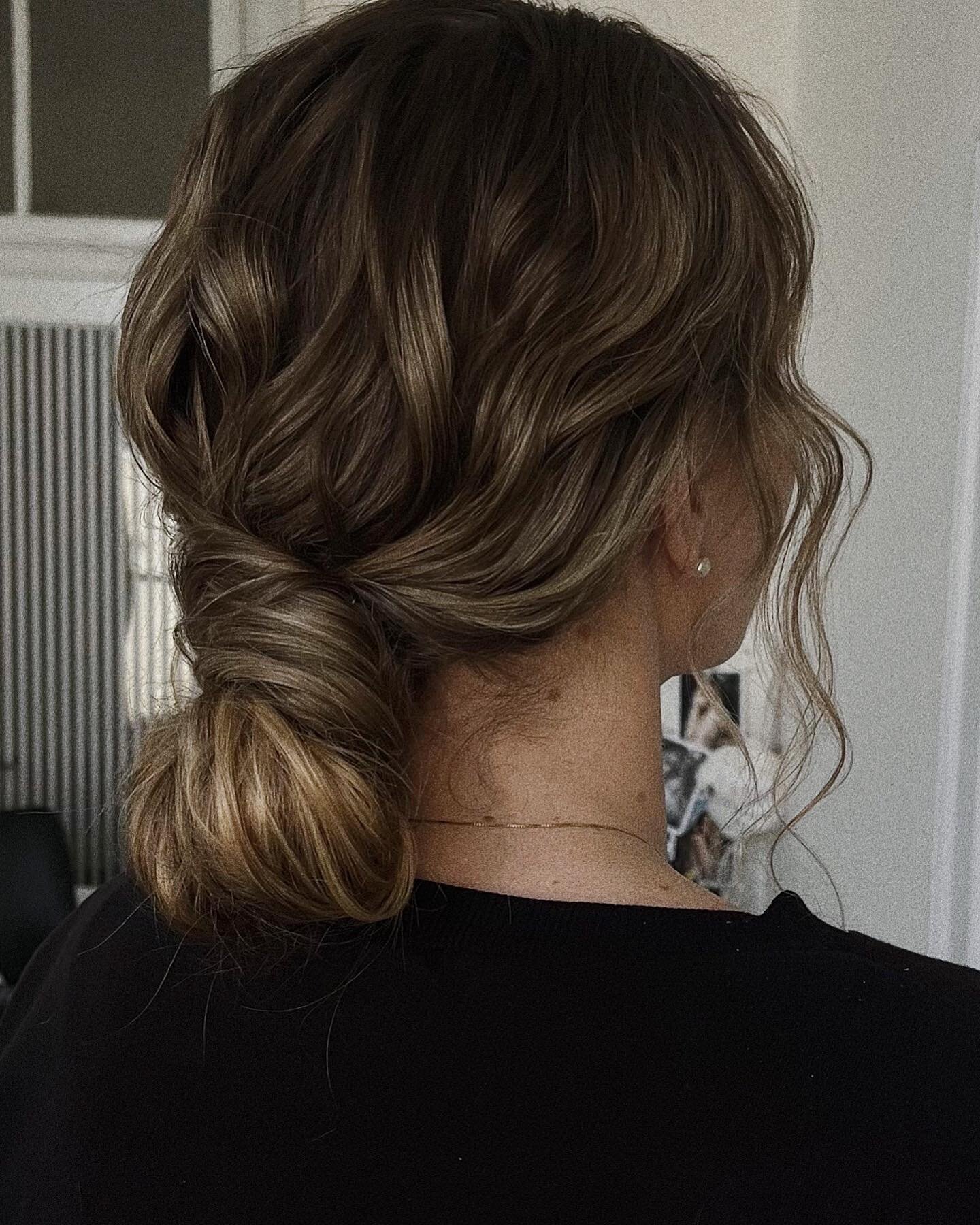 #mykolenkohairstyle #svatebnisezona #svatba2023 #makeupbrno #updohairstyles