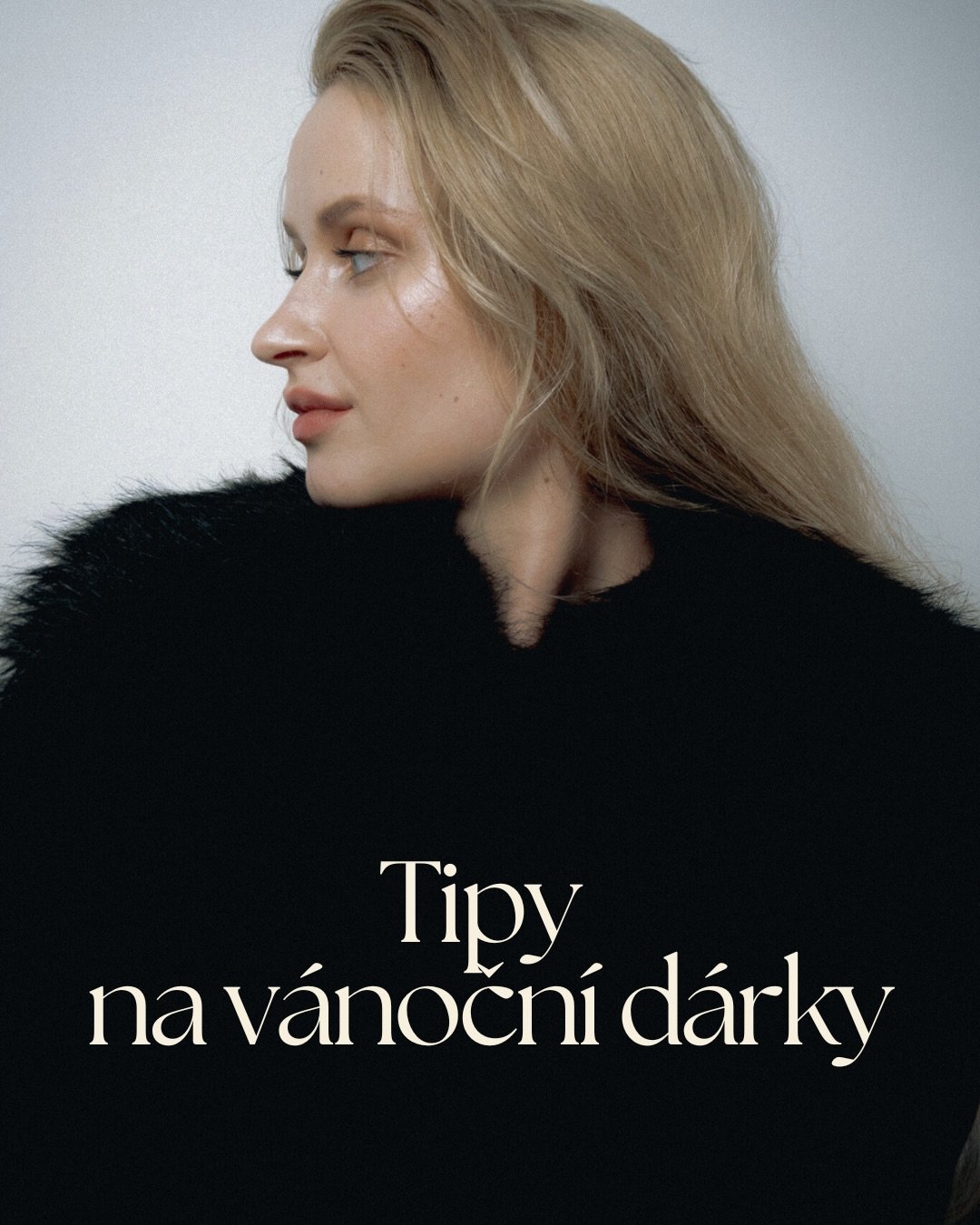 Tipy na v&aacute;nočn&iacute; d&aacute;rky, kter&eacute; opravdu potě&scaron;&iacute; ✨

Za roky pr&aacute;ce na individu&aacute;ln&iacute;ch kurzech v&iacute;d&aacute;m v kosmetick&yacute;ch ta&scaron;tičk&aacute;ch spoustu &ldquo;dobře m&iacute;něn