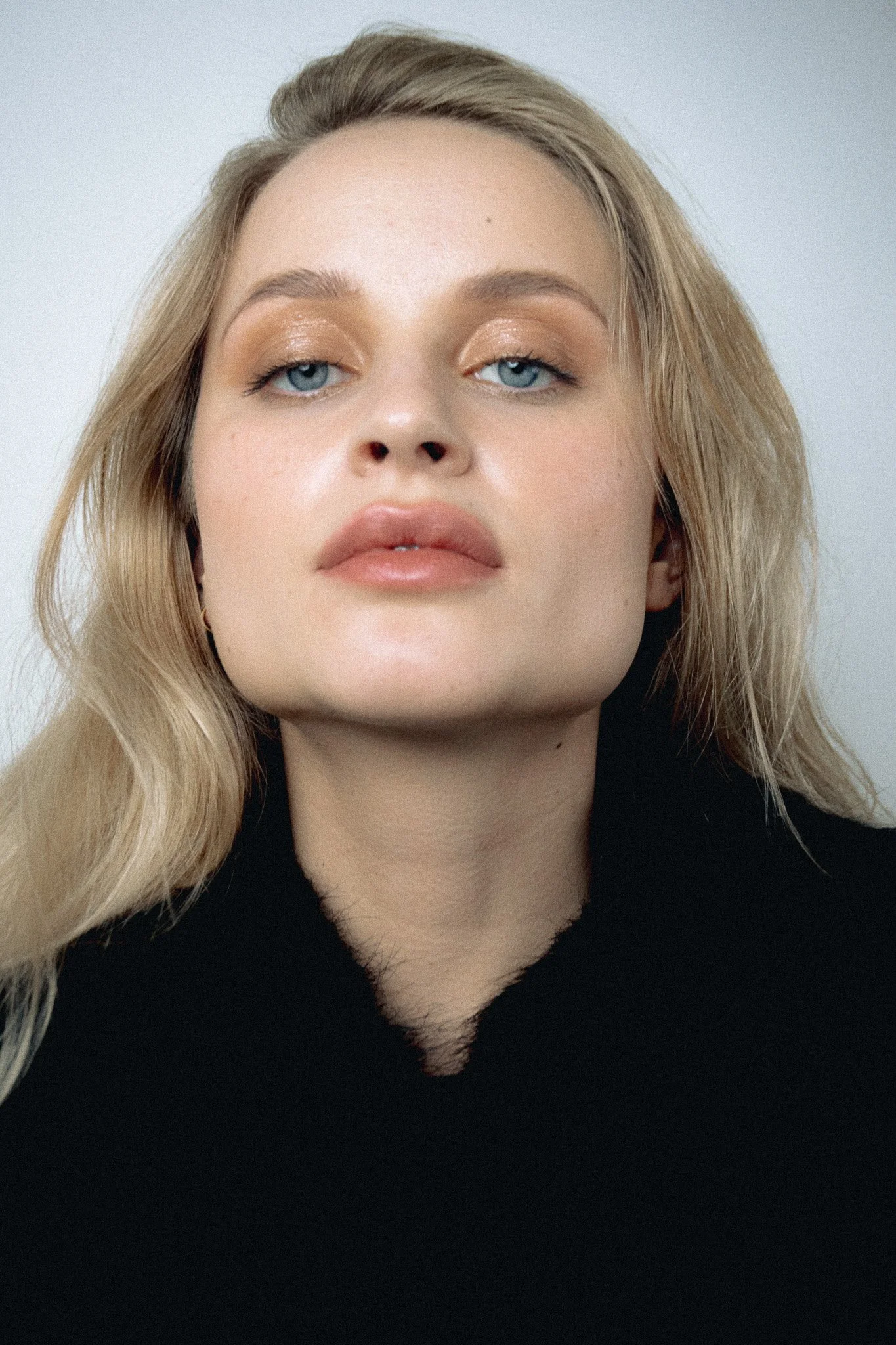 GLOW MAKE-UP