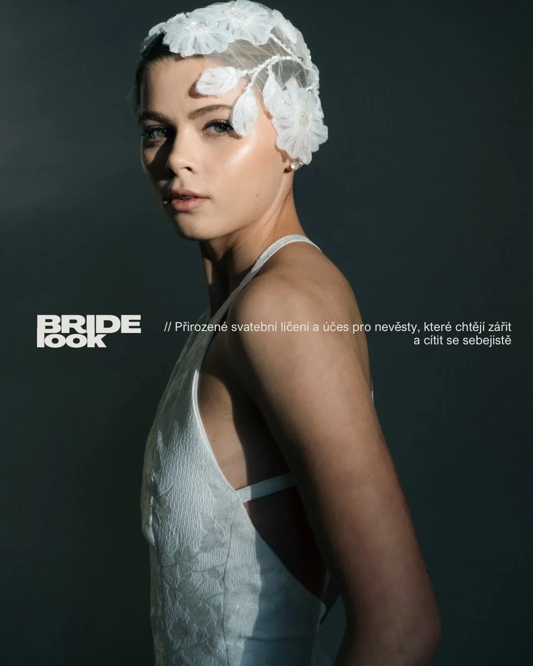 Svatebn&iacute; l&iacute;čen&iacute; nen&iacute; jen o make-upu.
Je to o klidu během př&iacute;prav, jistotě a pocitu, že vypad&aacute;te sama sebou.

Pracuji s nevěstami, kter&eacute; chtěj&iacute; přirozen&yacute; a elegantn&iacute; vzhled, kter&ya