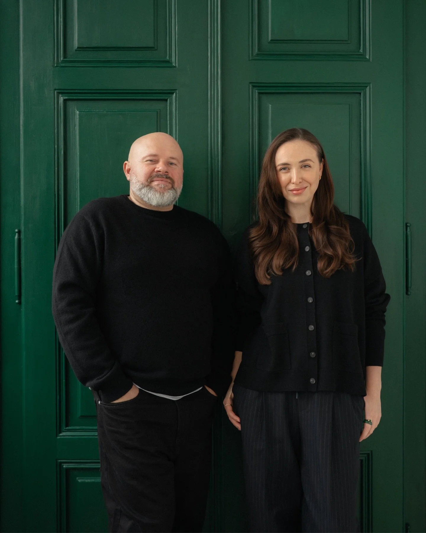 Mal&eacute; osobn&iacute; sd&iacute;len&iacute; 🖤
Nejen že m&aacute;m r&aacute;da make-up a focen&iacute;, ale rozhodla jsem se j&iacute;t je&scaron;tě o krok d&aacute;l 😅
Je to pro mě radost a věc, za kterou si stoj&iacute;m se svou druhou polovič