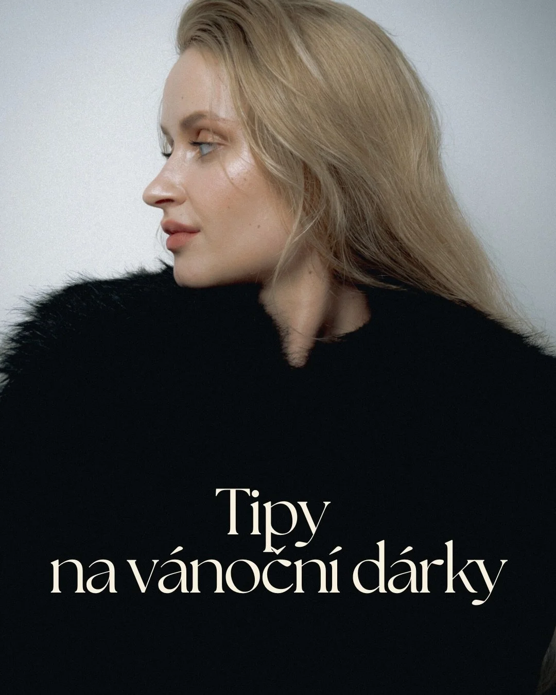 Tipy na v&aacute;nočn&iacute; d&aacute;rky, kter&eacute; opravdu potě&scaron;&iacute; ✨

Za roky pr&aacute;ce na individu&aacute;ln&iacute;ch kurzech v&iacute;d&aacute;m v kosmetick&yacute;ch ta&scaron;tičk&aacute;ch spoustu &ldquo;dobře m&iacute;něn