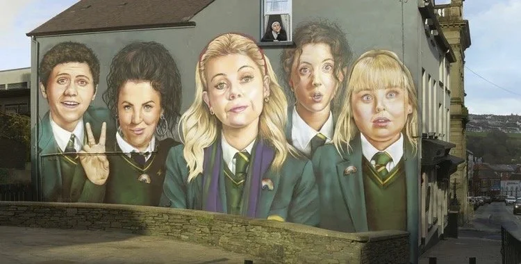 C4_DERRYGIRLS_V01_AW_MASTER_022-scaled1b.jpg