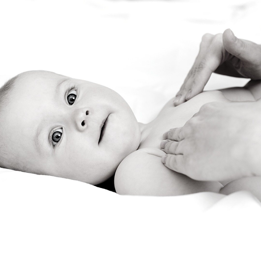 How's your week going? If you're a new parent, how are you settling into life with your new baby? Have you ever thought about massaging your baby? I am now taking bookings for my baby massage courses beginning mid-May at various venues in Bristol. 

