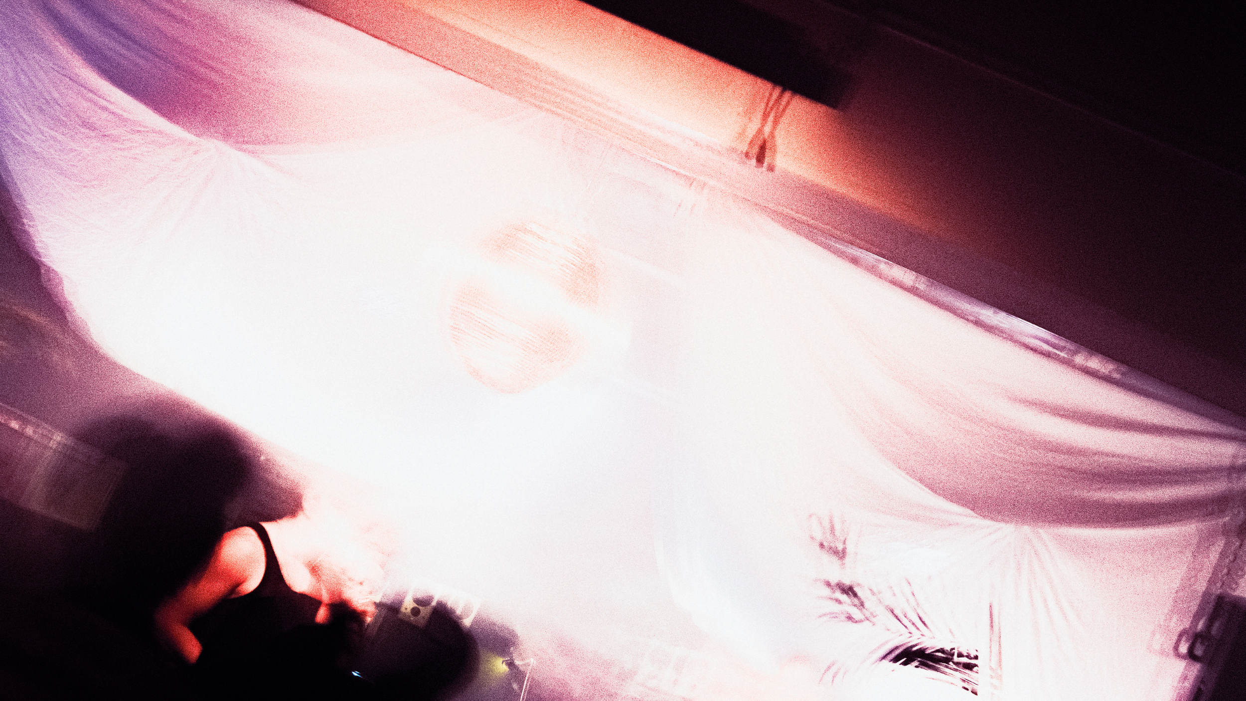 Baravond - Open Booth