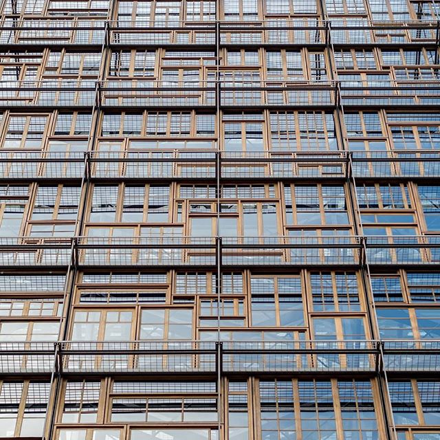 Buildings in Brussels, weekend getaway
-
-
-
-
#architecture #buildingfronts #perspective #lines #glass #metal #concrete #patterns #curves #organic #hive #europeanquarter #eucommission #eurostar #brussels #weekendgetaway #belgium