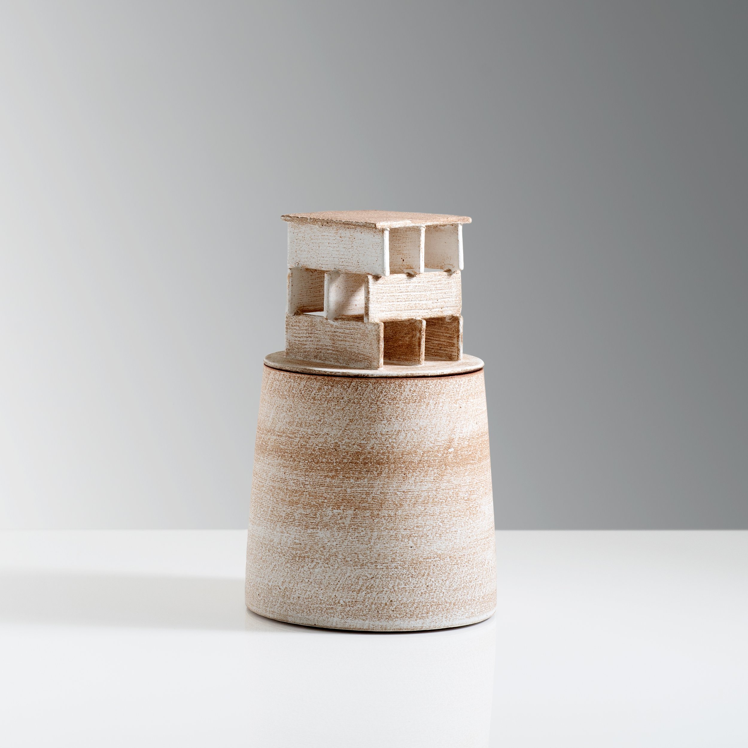 04_ASRope_3000x3000_SculpturalLiddedVessel.jpg