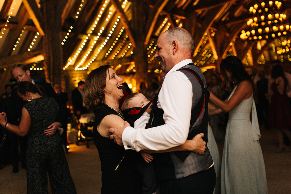 187-quirky-and-natural-wedding-pistures.jpg