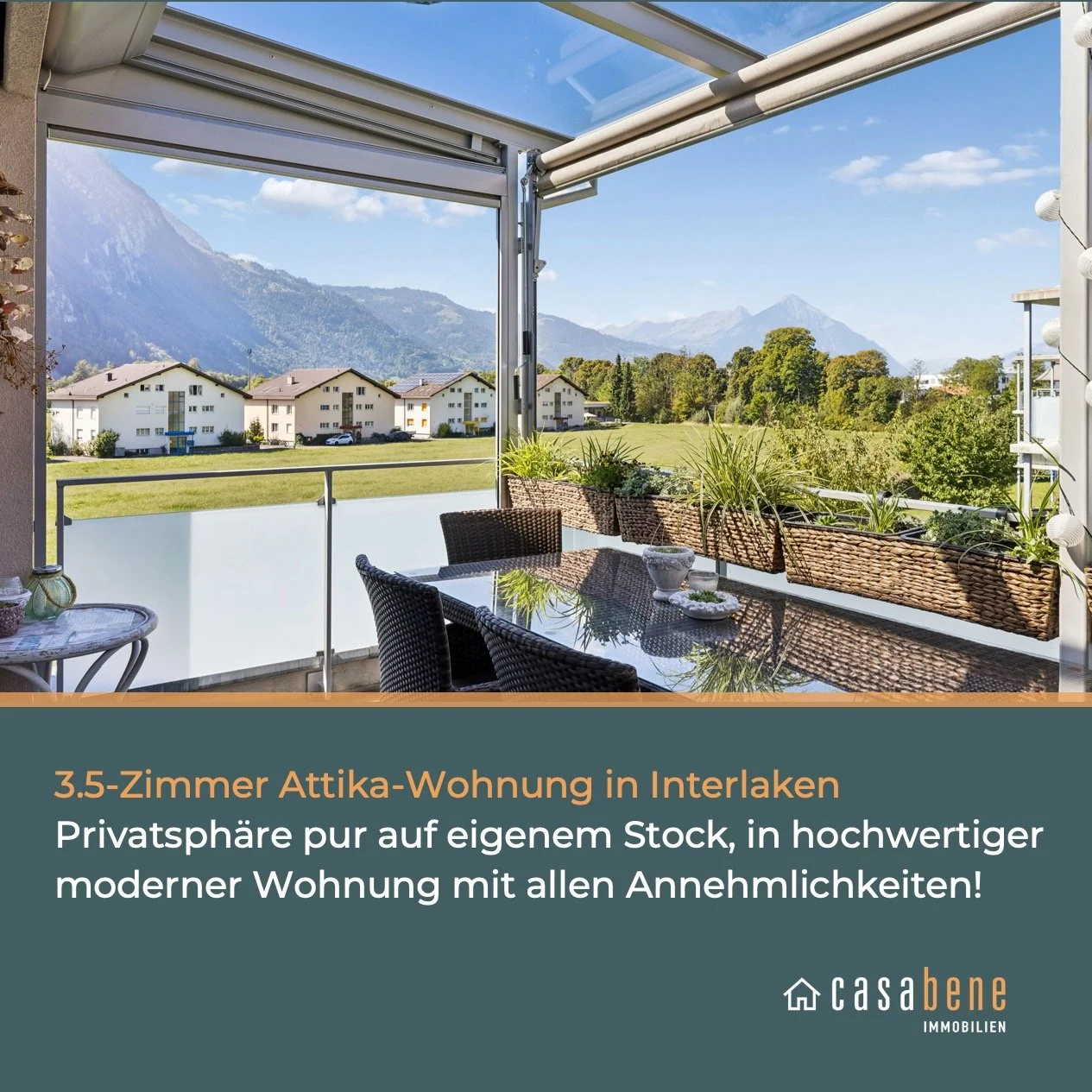 Zum Verkauf steht eine moderne hochwertige 3.5 Zimmer Attikawohnung in Interlaken, 4 Balkone, direkter Liftzugang, viel Rückzugsorte und Privatsphäre