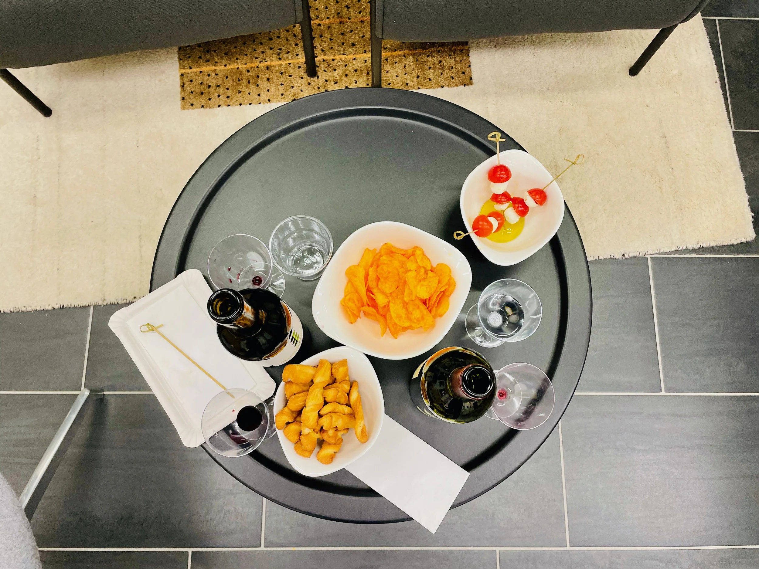 Casa Bene Immobilien Immobilienmakler Immobilienbewertung Makler Emel Marjanovic Alex Marjanovic Haus Wohnung Verkauf Vermietung Events Apéros Begegnungsort Vorträge Snacks