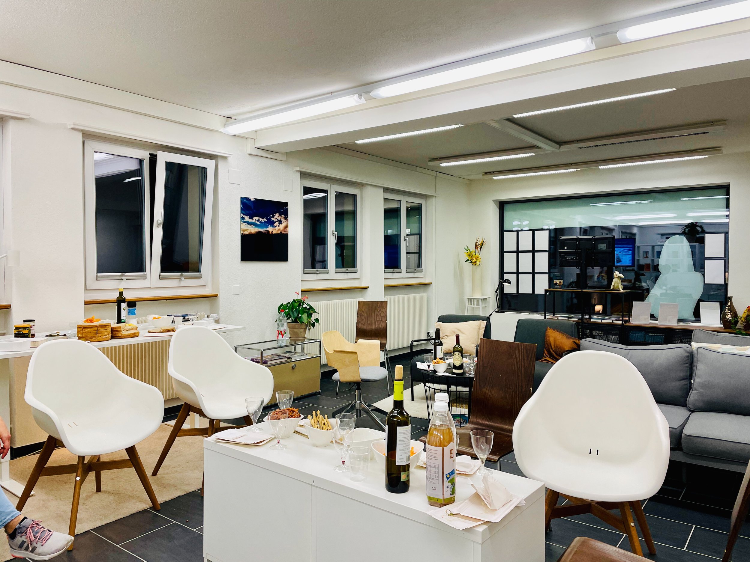 Casa Bene Immobilien Immobilienmakler Immobilienbewertung Makler Emel Marjanovic Alex Marjanovic Haus Wohnung Verkauf Vermietung Events Apéros Begegnungsort Vorträge Party