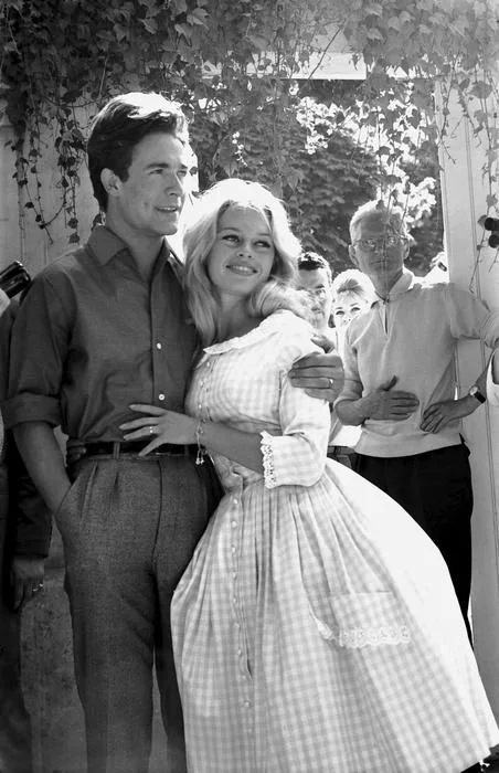 Marshmallow Weddings: Bardot's Gingham Frolic