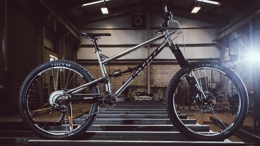 Latest generation of the Cotic Rocket with longshot geometry (photo courtesy of Cotic Ltd )