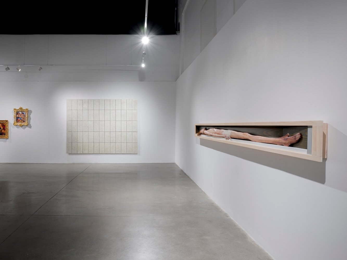 Evan Penny - Marsyas and the Venetian Mirror Vue d'installation / Installation View