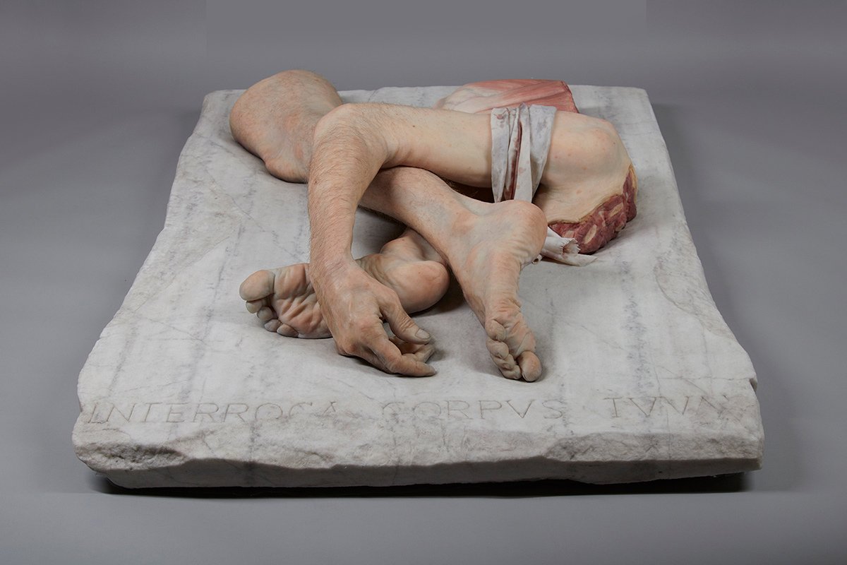 Evan Penny - SELF PORTRAIT AFTER GERICAULT’S FRAGMENTS ANETOMNIQUES , 2017 Pigmented silicone, fabric, resin 57" x 78" x 18" (144.8 x 198.1 x 45.7 cm)