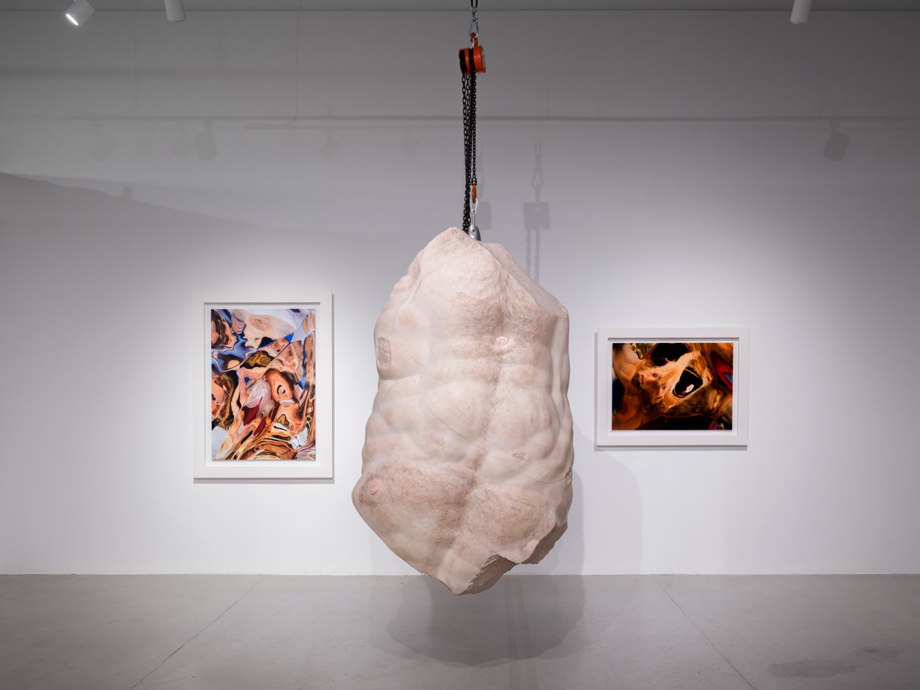 Evan Penny - Marsyas and the Venetian Mirror Vue d'installation / Installation View