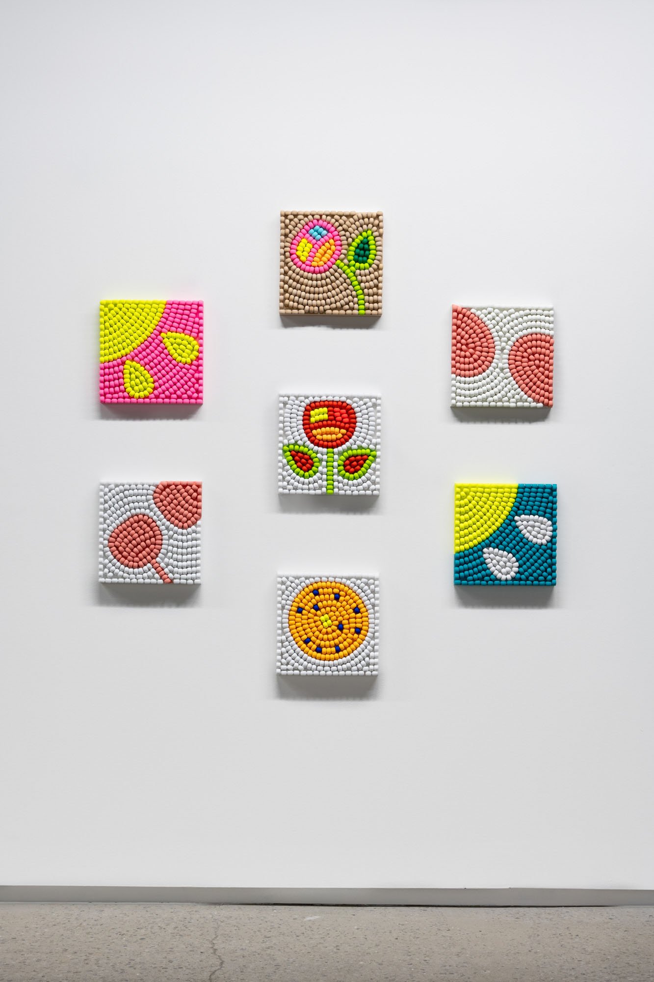 Renée Condo , from the Gloqowejuik series, 2025, billes de bois, peinture acrylique, époxy sur panneau de bois / Wood beads, acrylic paint, epoxy on wood panel, 12 x 12 in.