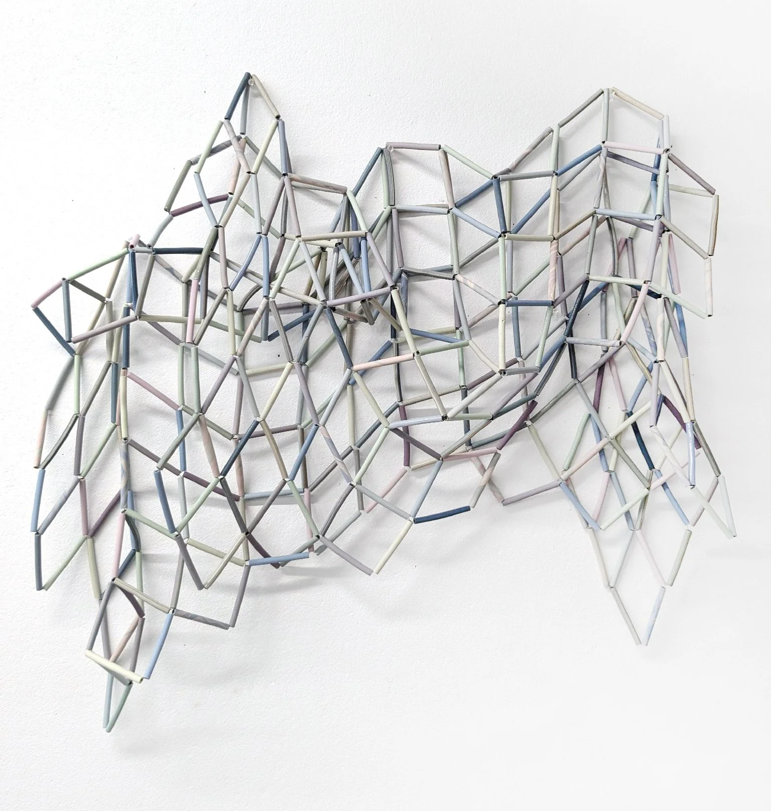   Nadia Myre ,   Untitled, 2024, Perles de céramique faites à la main et fil métallique / Handmade ceramics beads and metal wire, 44 1/2 x 48 1/2 in. 