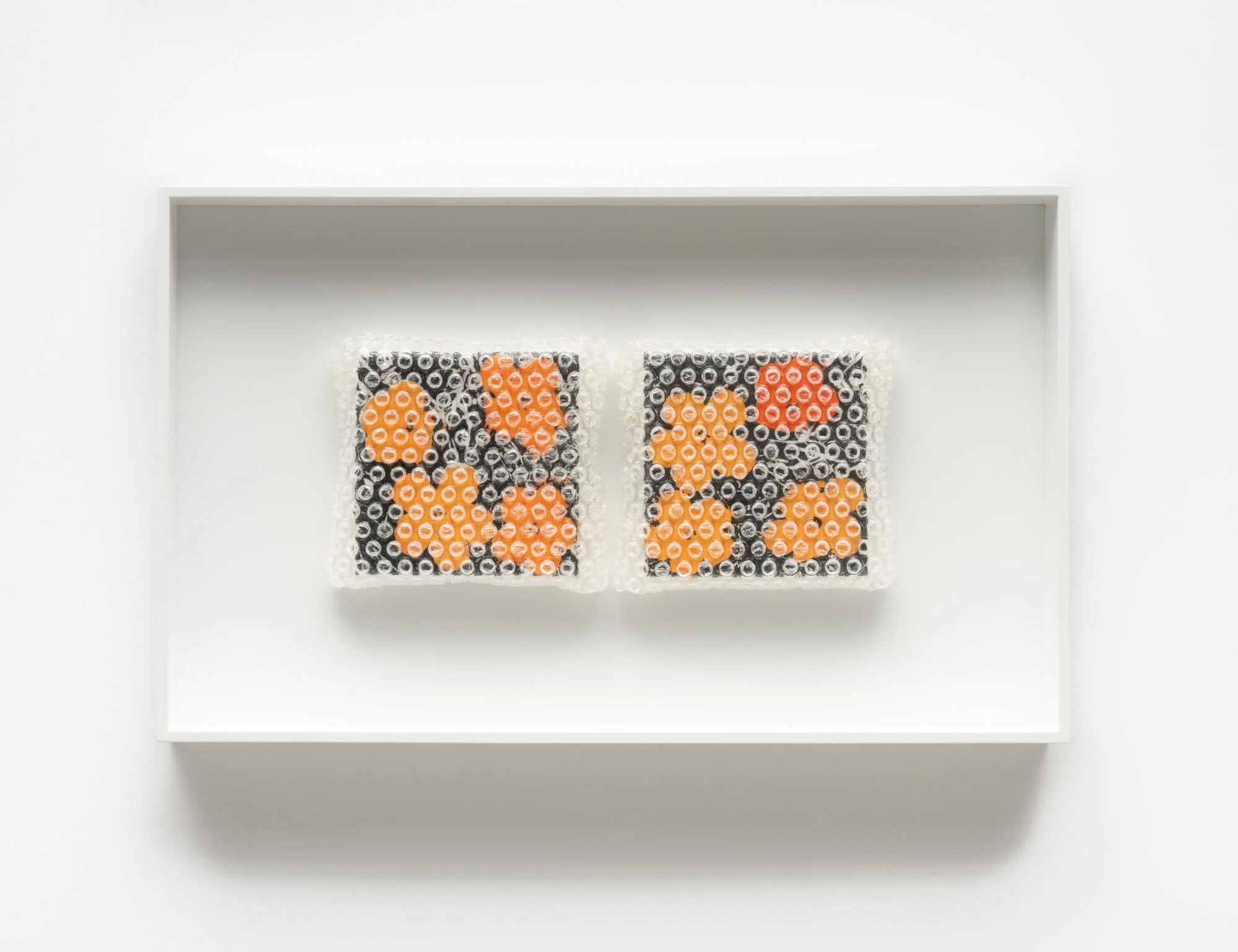 Tammi Campbell, Flower with Bubble Wrap , 2024, Acrylique sur toile avec cadre en bois / Acrylic on canvas with wood frame, 12” 1/2 x 20” 1/2 x 2” 1/2