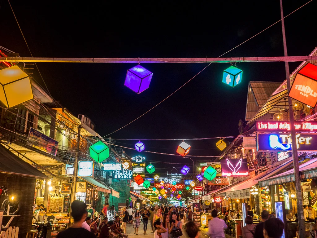pub street in siem reap