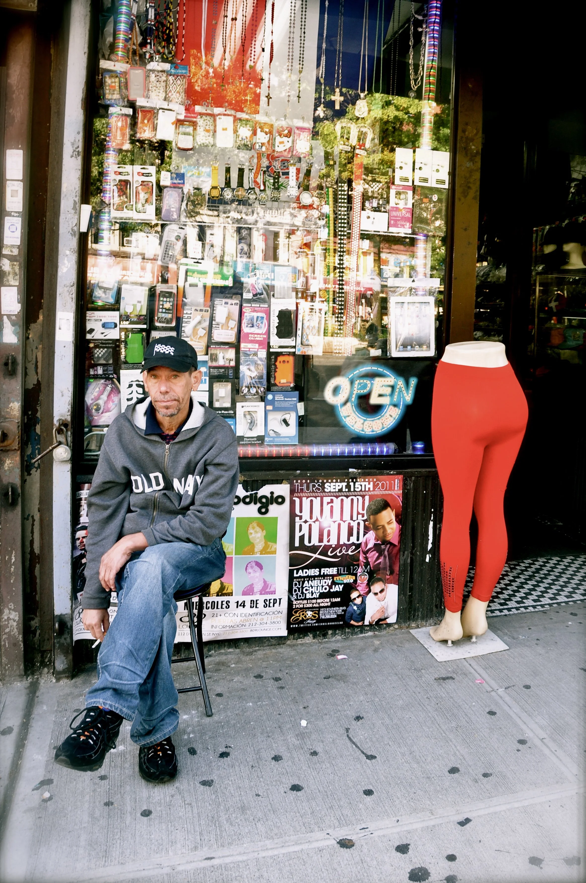 *DSC_5090-Man-WashHeights-red-pants-mannequi.jpg