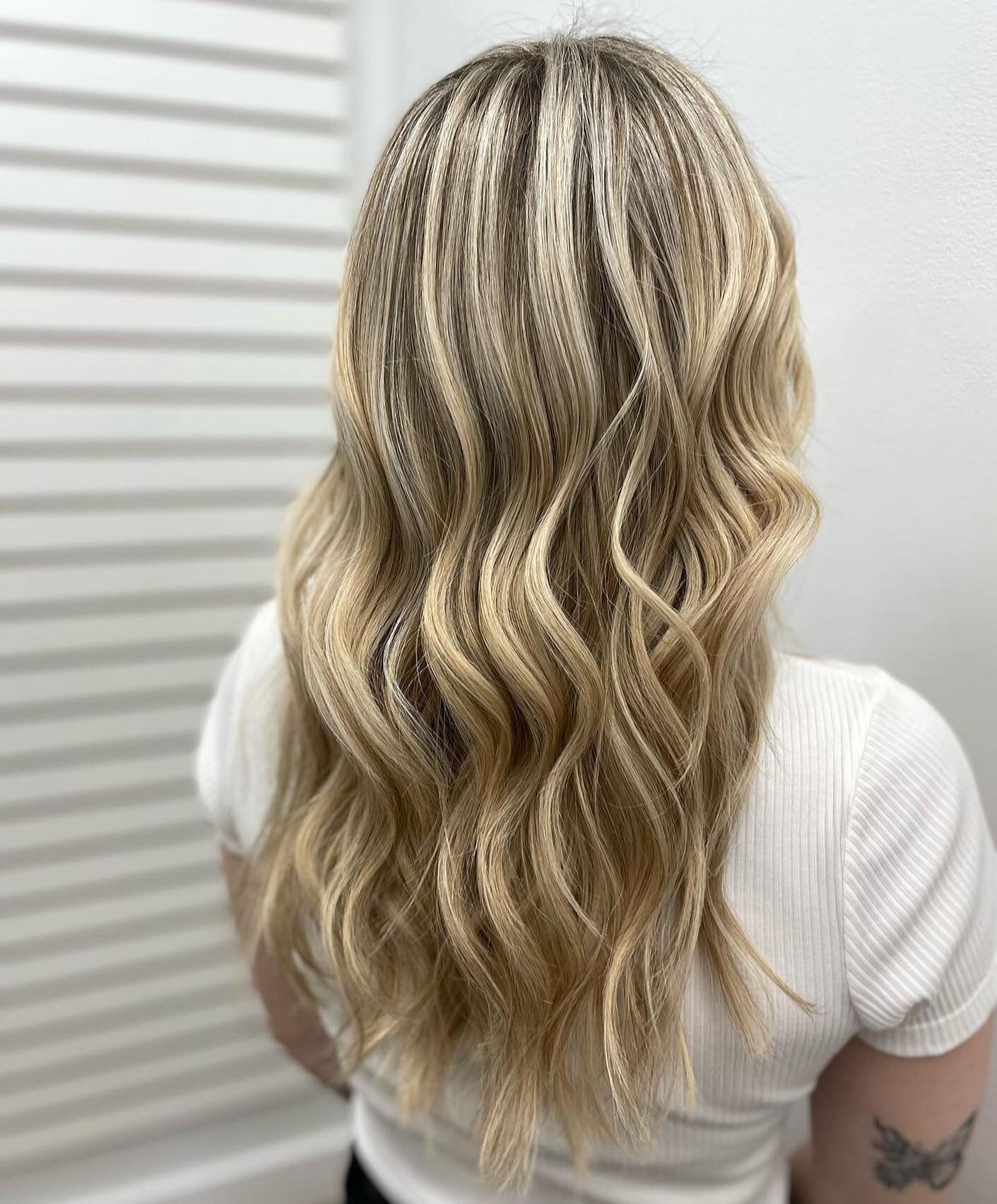 Another beautiful blonde by our talented @styledbymichelle91 

Book a hair appointment in time for summer to leave you looking and feeling beautiful. 

Book on our website or give us a call! 

#beautyhubkw #supportlocalkw #supportlocal #localkw #hair