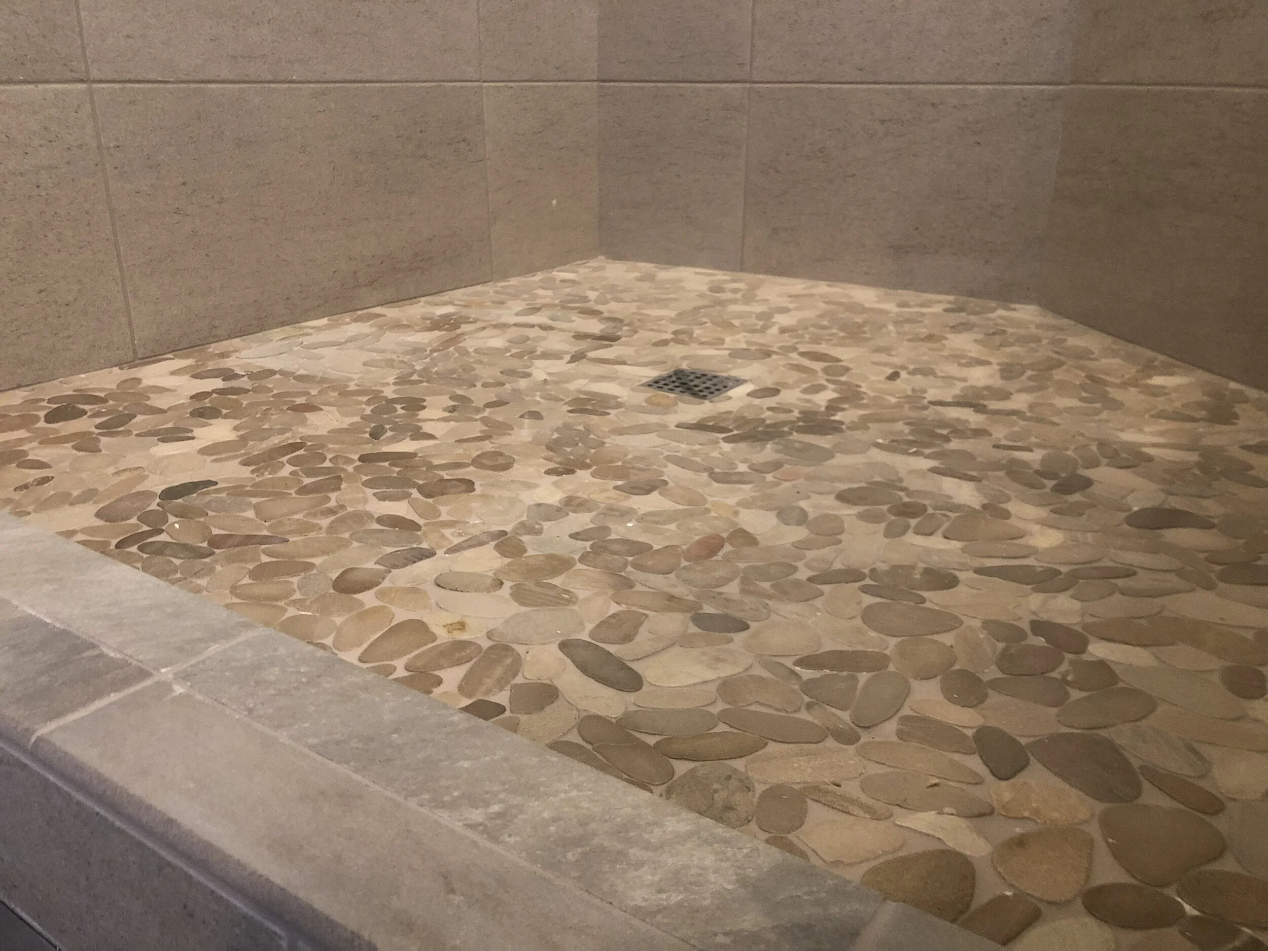 Галечная плитка для пола