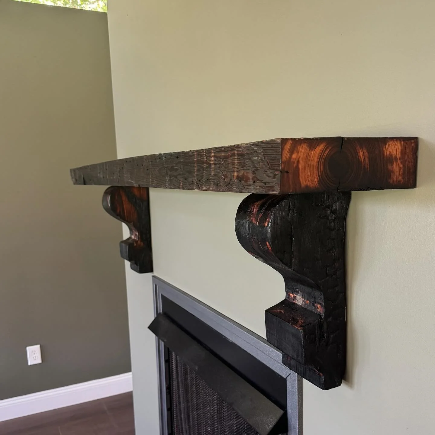 From NOT TO HOT! 🔥🔥

Remember those hot corbels with the fire we posted about? Well! This is what she looks like now! 

On today&rsquo;s Transformation Tuesday, we&rsquo;re sharing Greg&rsquo;s wonderful work! We have the Americus Mantel (semi-stri