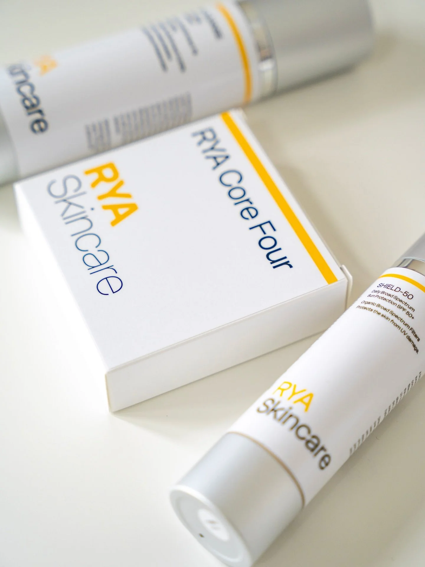 The sun 🌞 is finally here and SPF isn&rsquo;t optional! it&rsquo;s essential. 

If you&rsquo;re investing in your skin, a broad spectrum SPF is the one step you can&rsquo;t skip.

Here&rsquo;s why

✨ Protects against BOTH UVA + UVB
UVB burns your sk