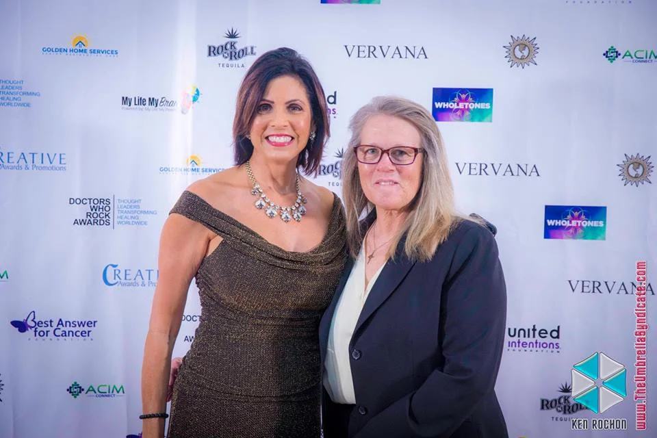 Judy Mikovits and Lillian.jpg